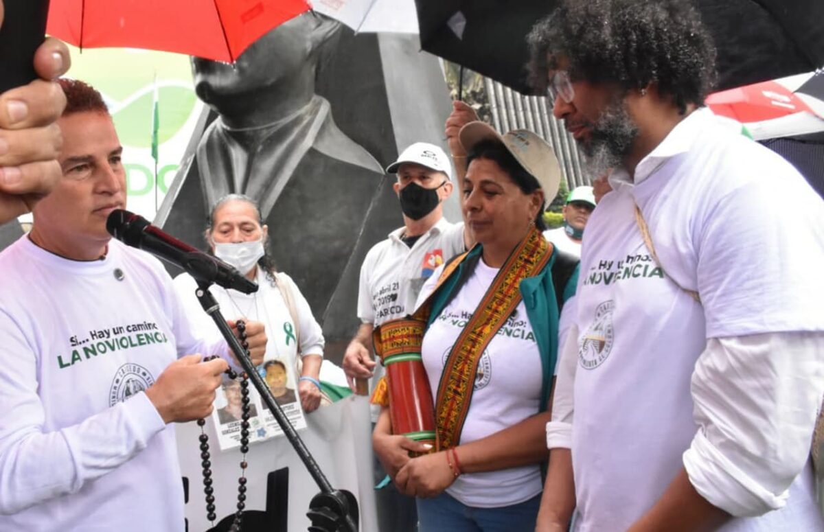 Marcha de la Noviolencia continúa