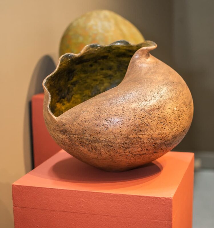 Anita Rivas dejó su huella en las obras realizadas. En sus cerámicas habita el ritmo de su corazón.