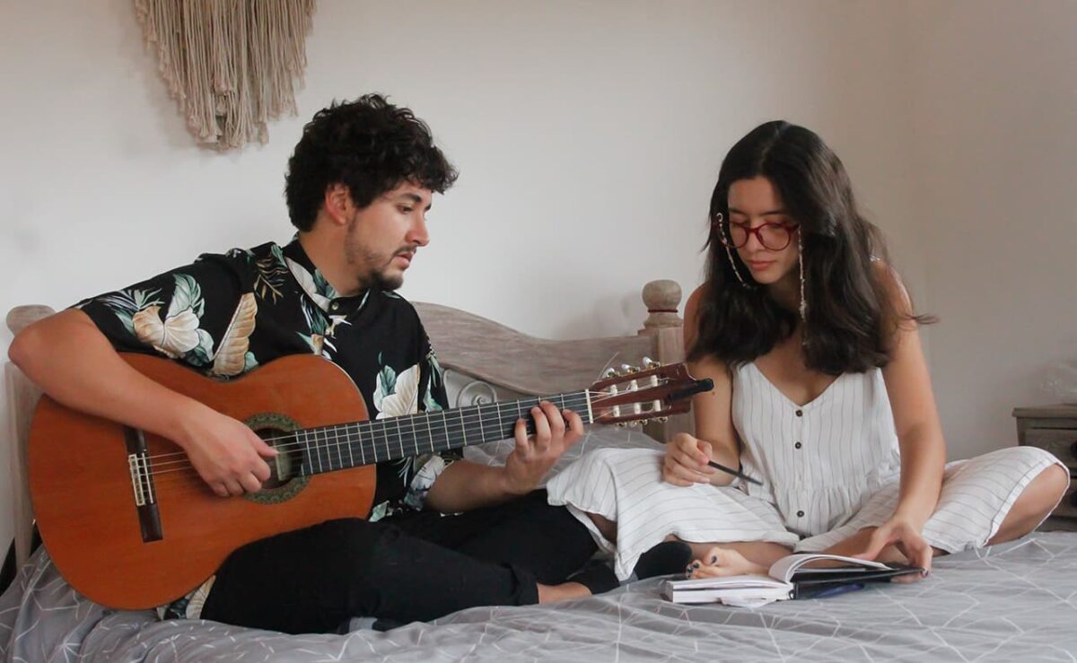 Latinta, dúo ‘alter-latino’, enamorado de la luna