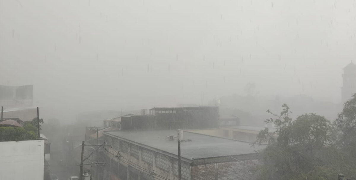 Aguacero azota a Medellín y el sur del Valle de Aburrá