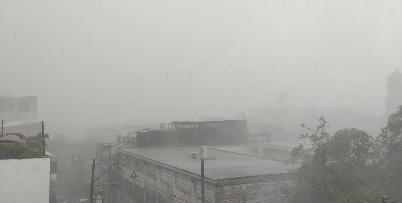 Aguacero azota a Medellín y el sur del Valle de Aburrá