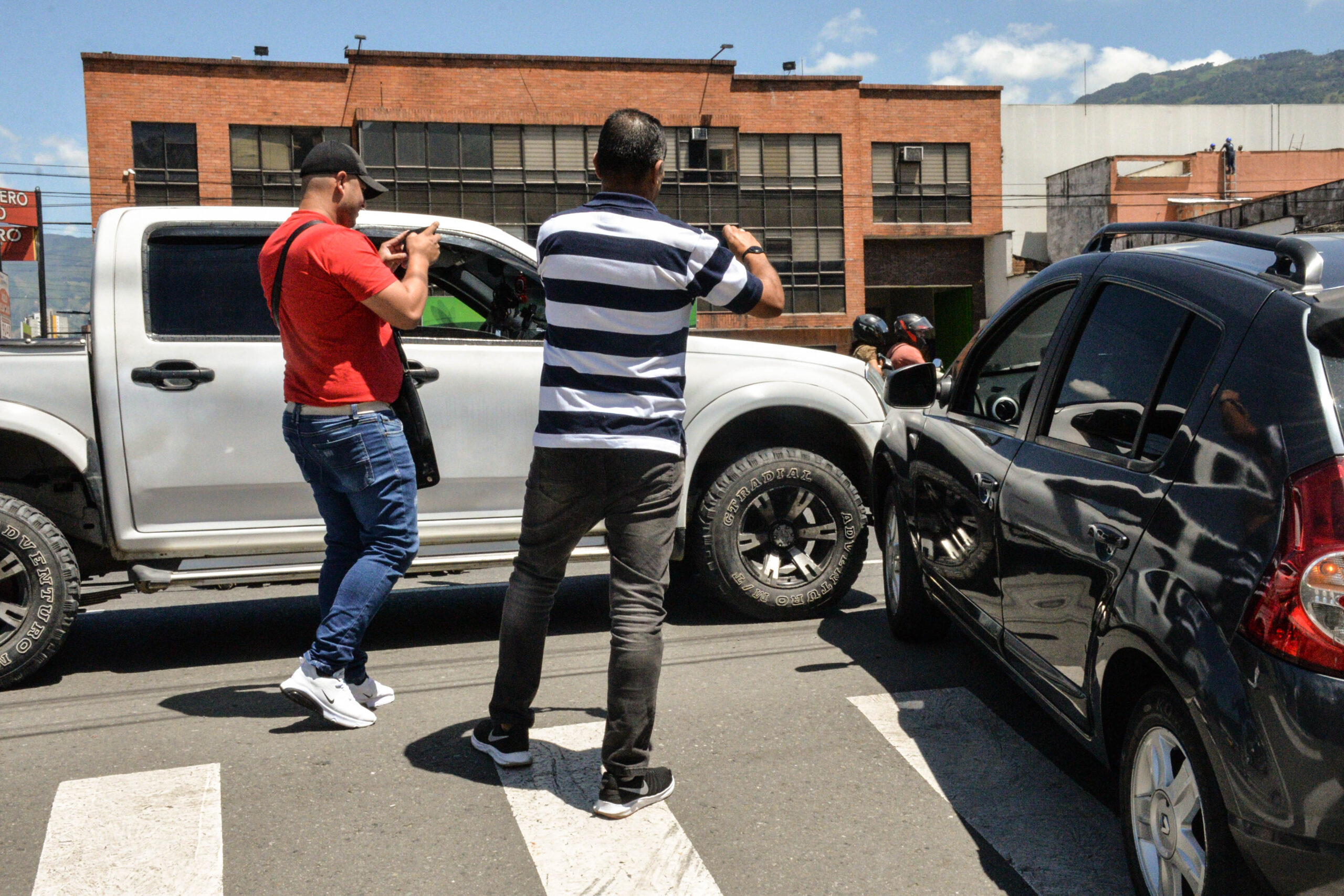 Conozca la nueva instrucción a conductores ante incidentes “solo daños” en las calles de Medellín