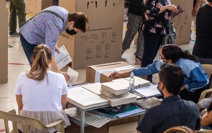 Inicia el sorteo de jurados para las presidenciales en Colombia