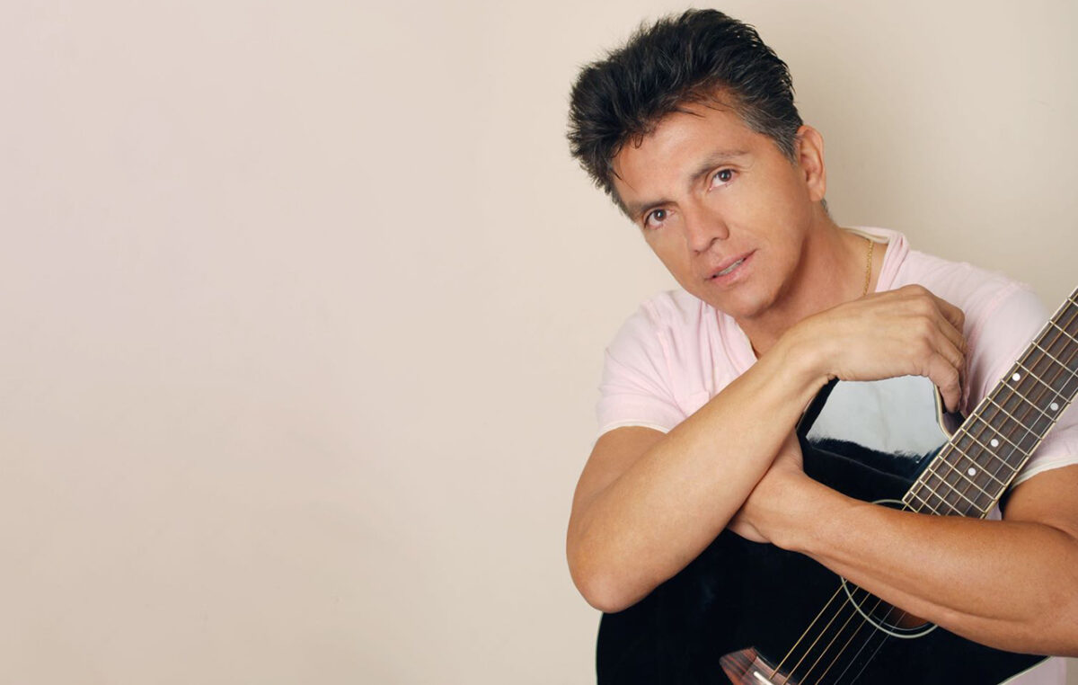 Reencuentro con el cantante del amor, Raúl Santi