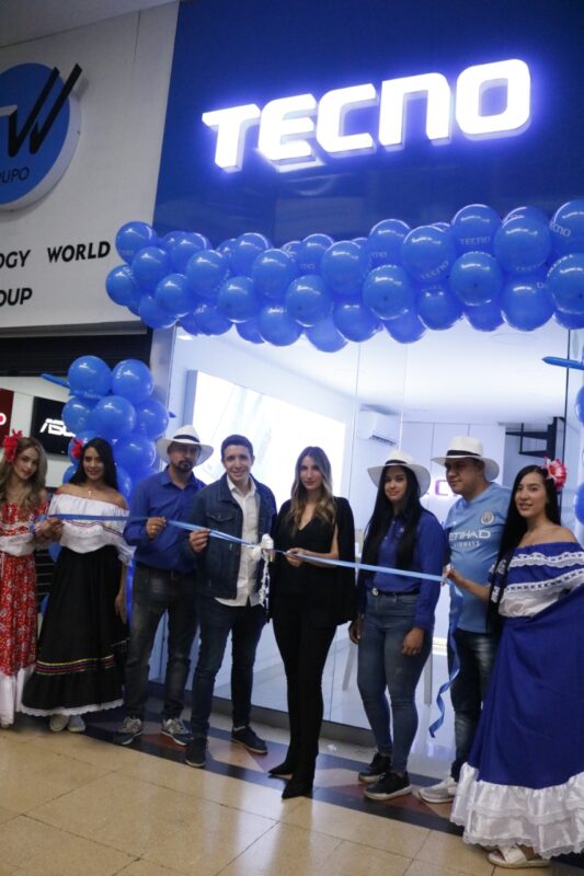 Tecno Mobile llegó a Colombia y su primera tienda se instaló en El Poblado, Medellín