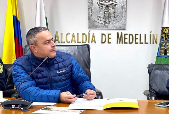 Juan Camilo Restrepo Gómez sigue como alcalde encargado de Medellín