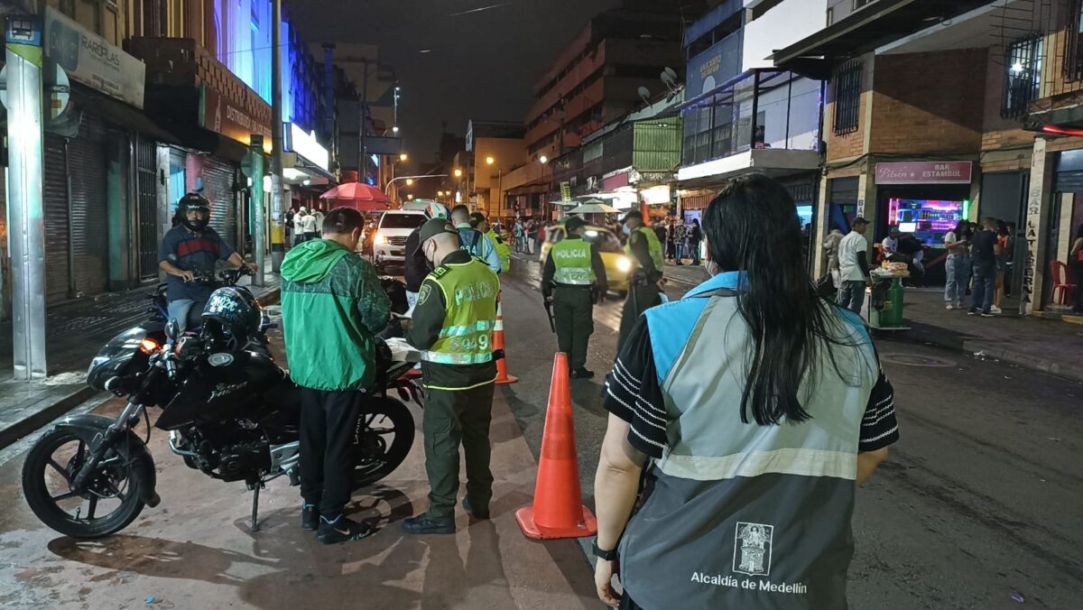 Uniformados acompañarán la celebración del Día de la Madre en Medellín
