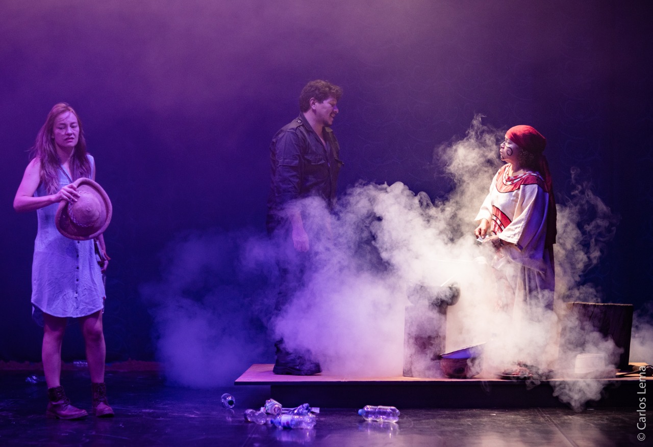 Unión de dos mundo, en el Pequeño Teatro