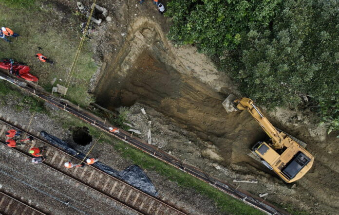 Asi Avanza el arreglo que adelanta el Metro de Medellín en el punto de la socavación
