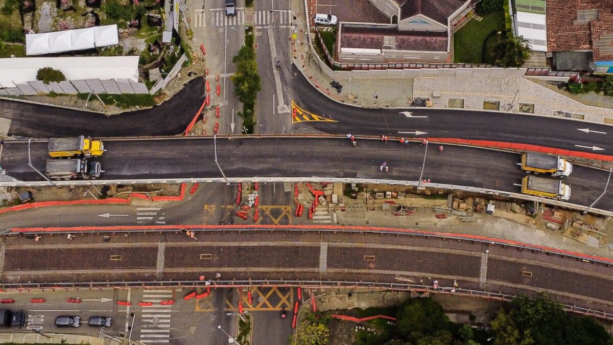 Cierre de vía en un tramo de Los Parra con la avenida 34 este miércoles 22 de junio