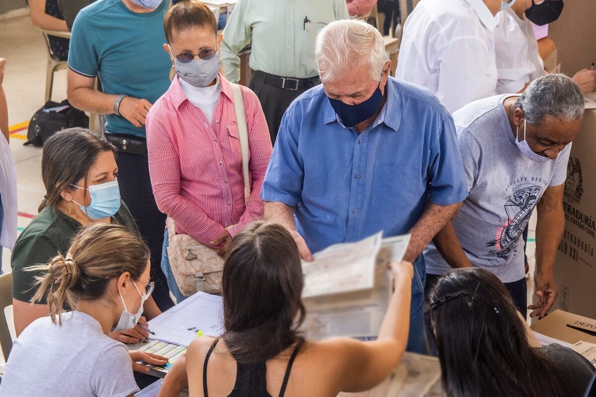 Jurados de votación en la segunda vuelta presidencial
