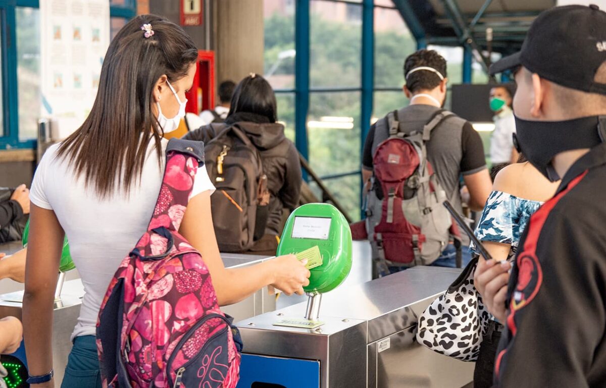 Viajar gratis en el Metro de Medellín