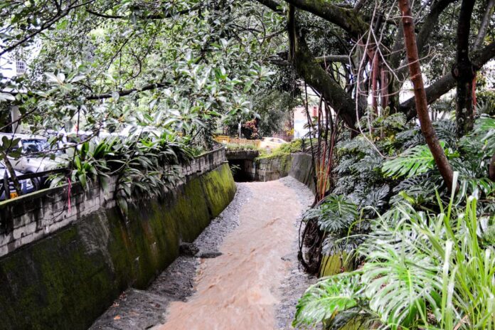 Quebradas están en riesgo por las fuertes lluvias en Medellín