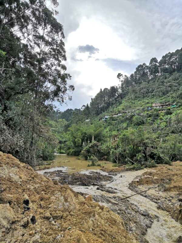 Deslizamiento de tierra en San Antonio de Prado Medellín