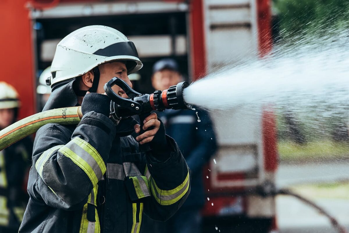 Incendio estructural en Baluarte de San Diego, en la Loma del Indio, en El Poblado
