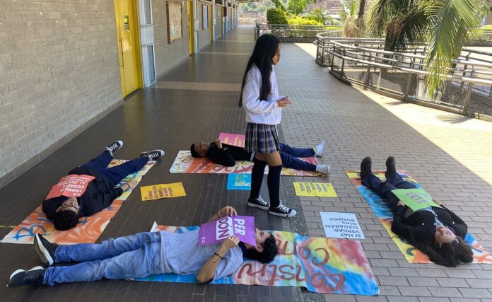 La estrategia “La escuela abraza la verdad” llega a los colegios de Medellín