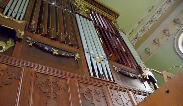 Setenta años de vida del órgano tubular del templo Santa Gertrudis, en Envigado
