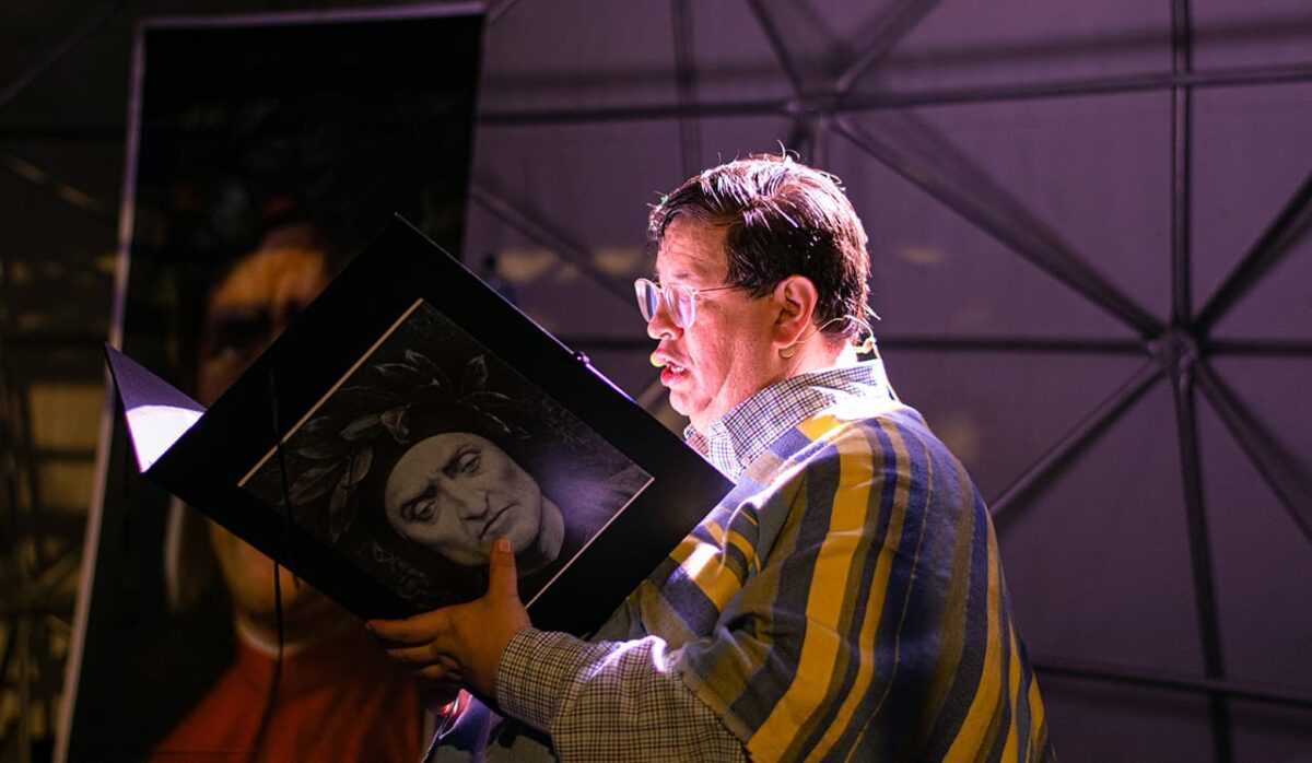 Celebrar las palabras cantadas, declamadas y pronunciadas, en Fiesta del Libro
