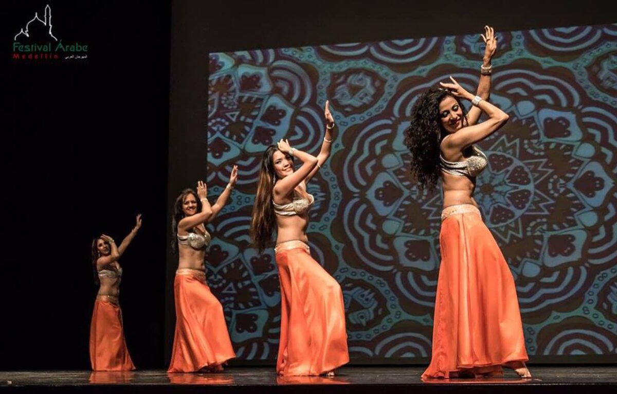 Danza árabe en el Festival Árabe Medellín 2022
