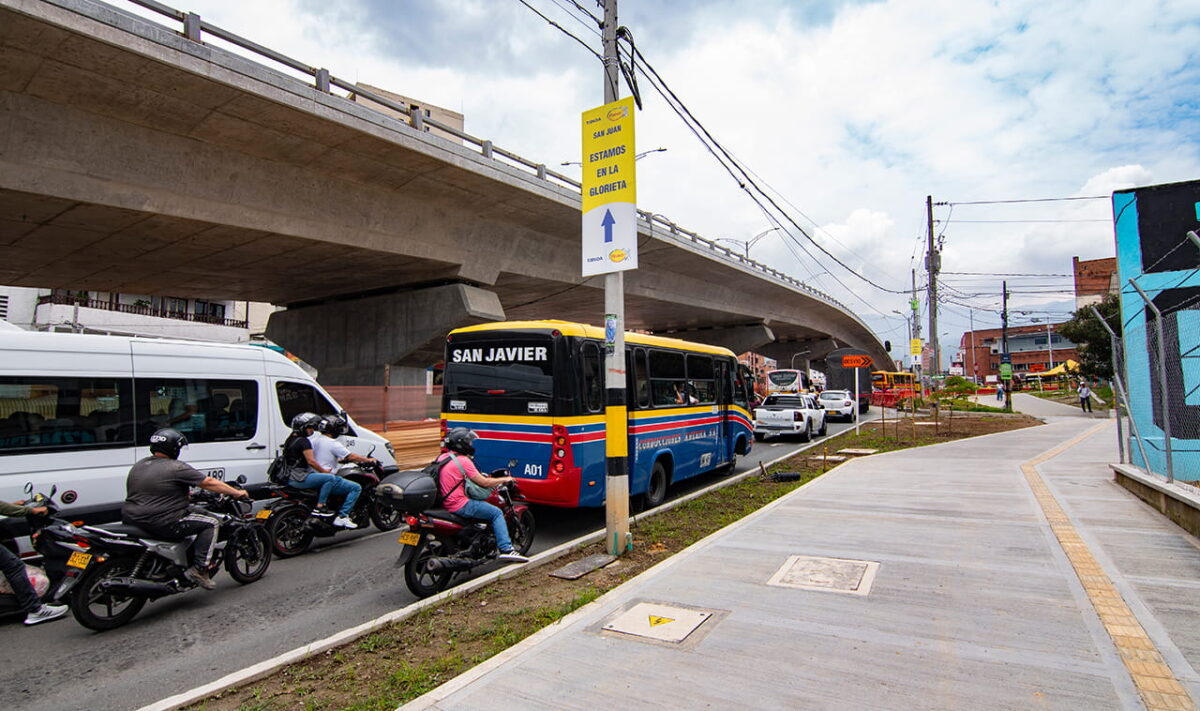 Cierre vial en Medellín de la calzada norte de la calle San Juan