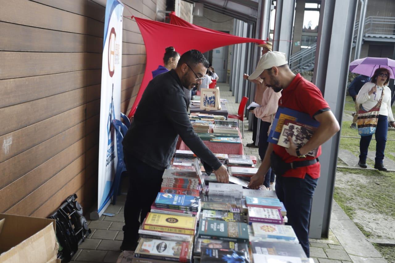 Feria del Libro de El Retiro que organiza Comfenalco