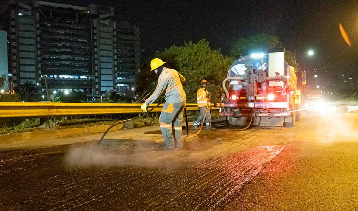 Cierres en la Autopista Sur a la altura de Parques del Río en horas de la noche
