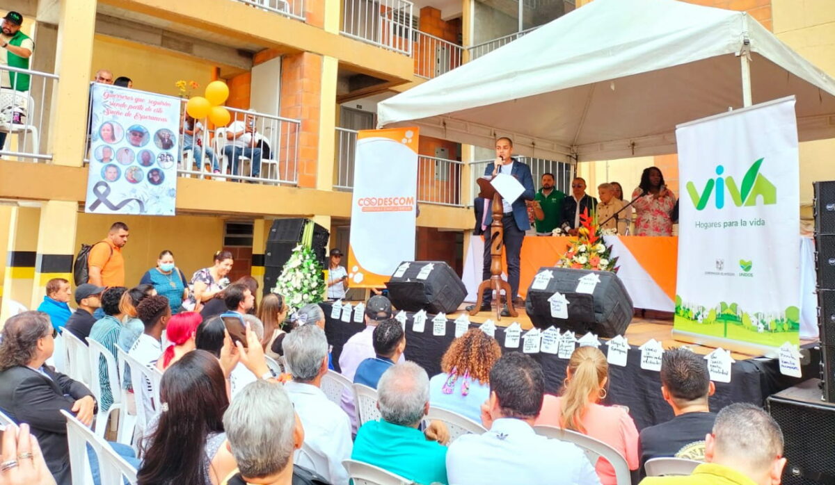 Se entregó en la comuna 7-Robledo de Medellín el proyecto de Vivienda Nueva Urbana Villa Canela