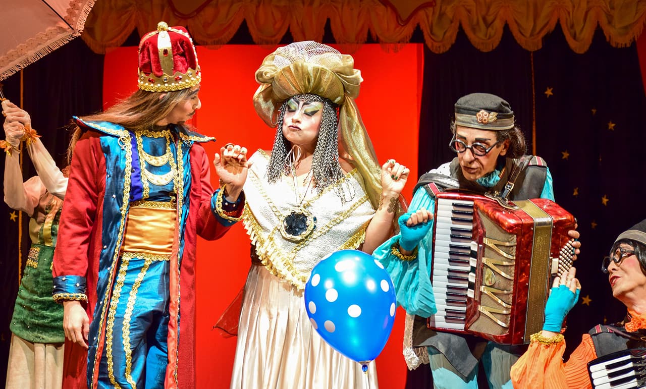 Blanca Nieves, el embrujo de la manzana