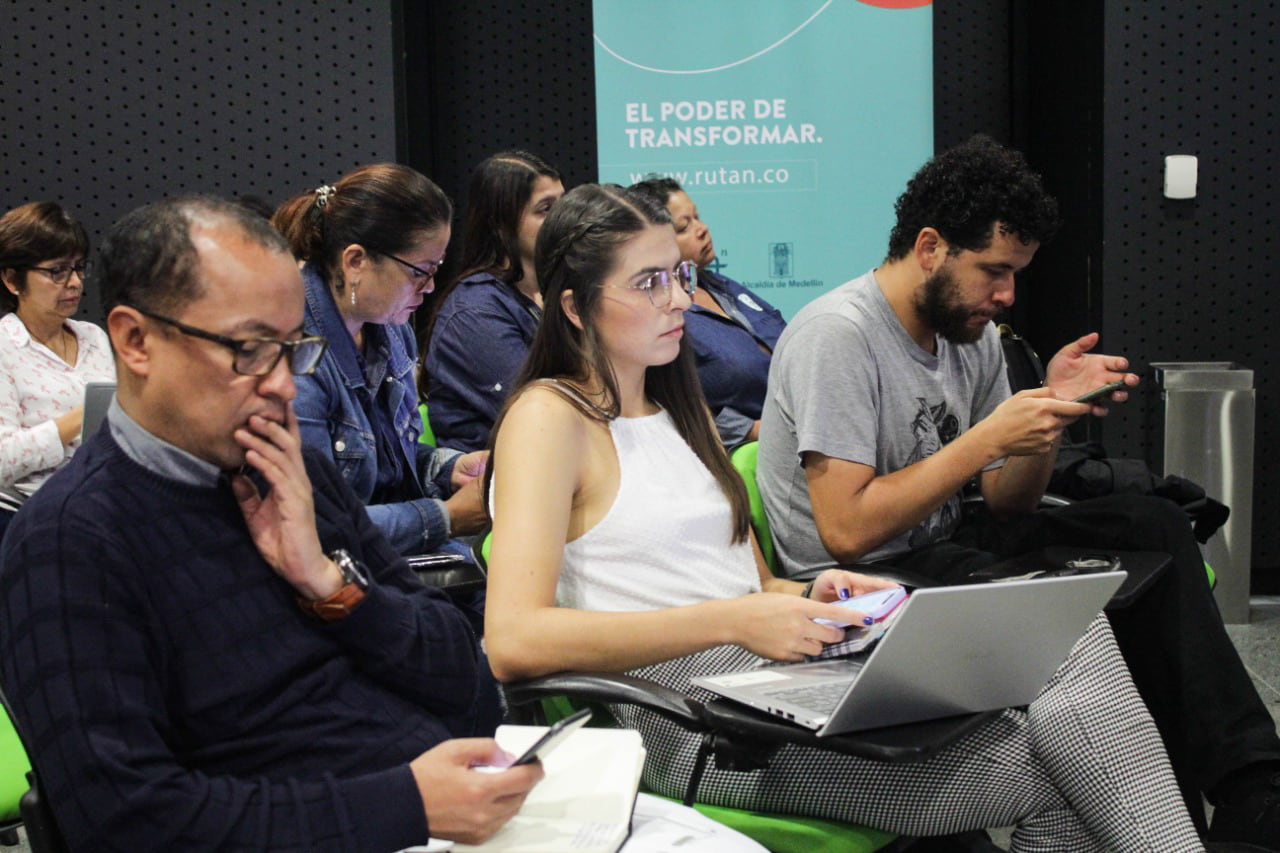 Ciudadanos pueden proponer soluciones a 14 retos de ciudad, en Medellín