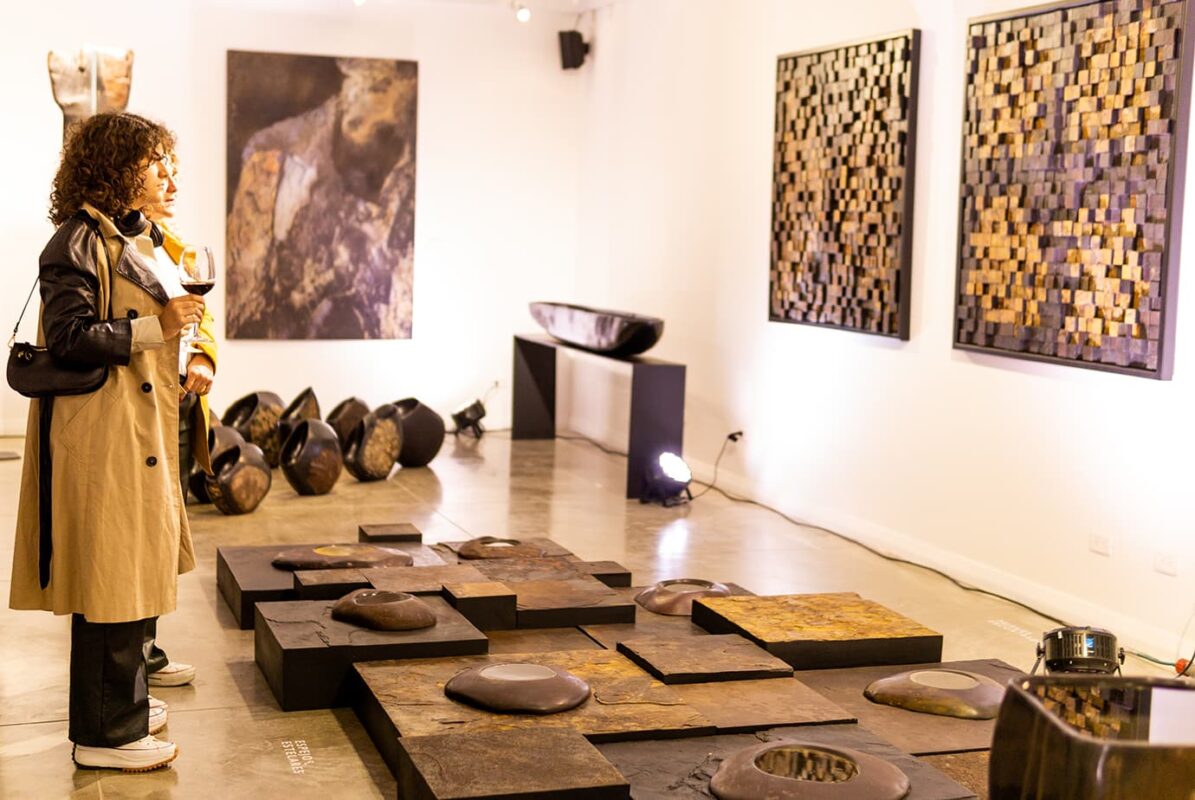 Exposición de Hugo Zapata en La Casa Blanca es una muestra monumental de la obra reciente del artista