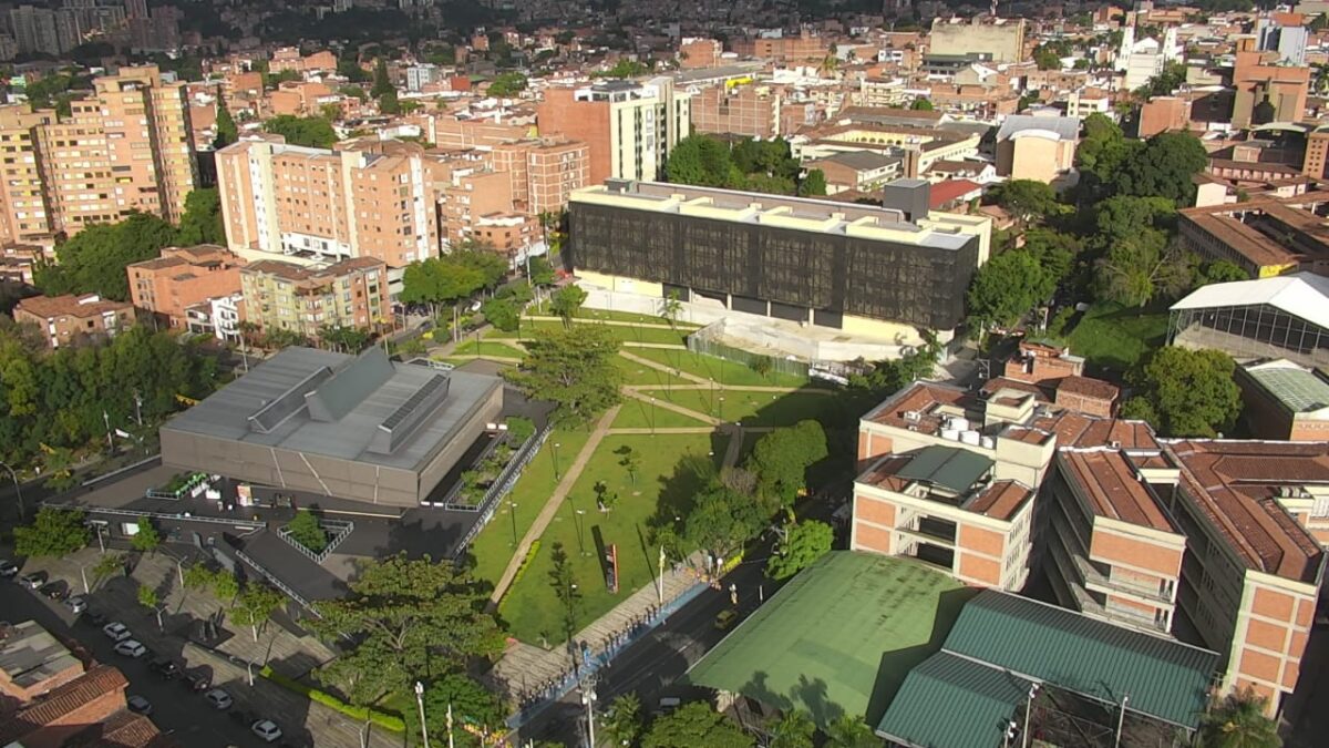 La Débora Arango inició las inscripciones para el semestre 2023-1