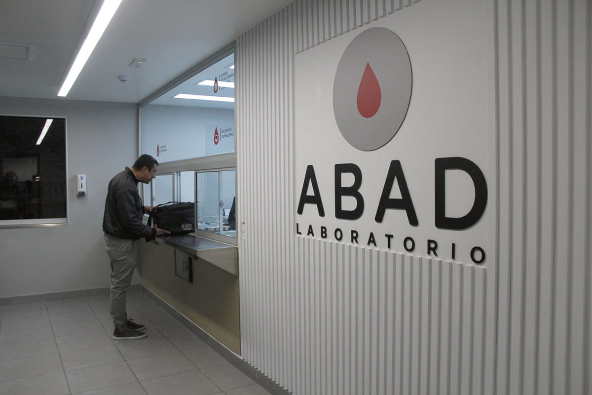 Laboratorio Abad - Local 9702