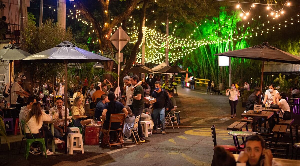Medellín extenderá horarios de bares y discotecas