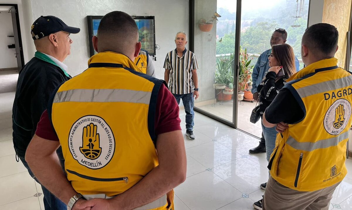 retorno de las familias evacuadas del edificio Interclub, en El Poblado