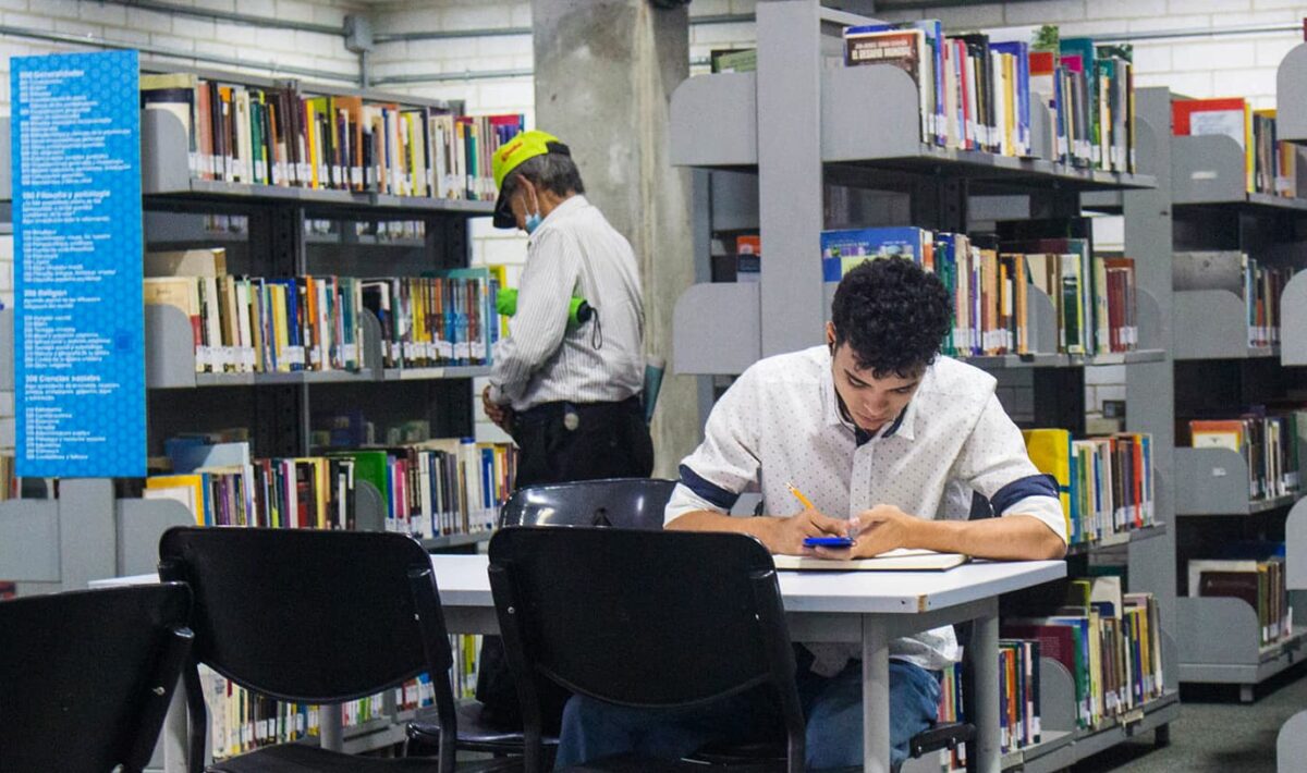 Horarios de las bibliotecas públicas en vacaciones en Medellín