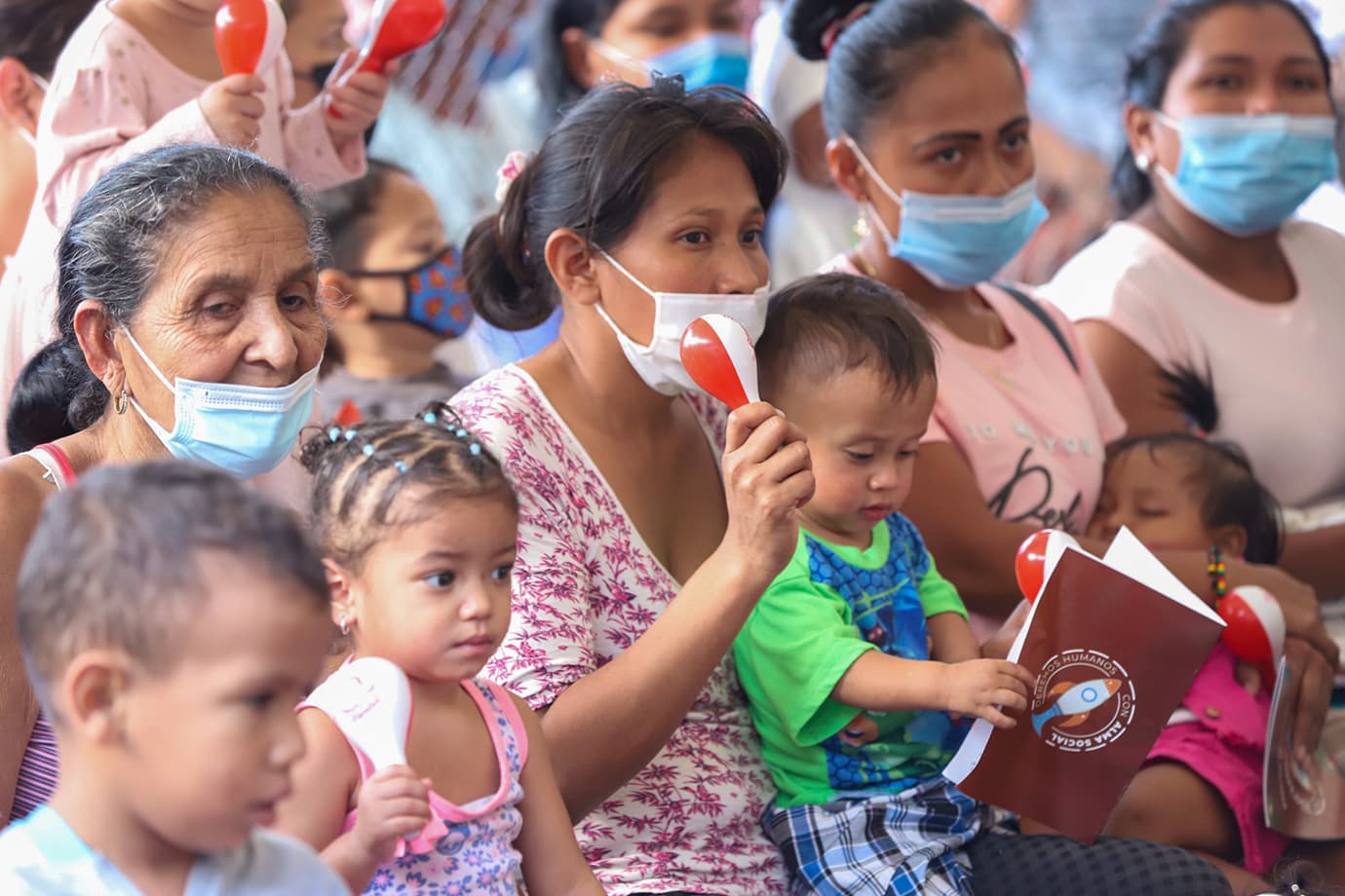 Novenas en los barrios, en Medellín
