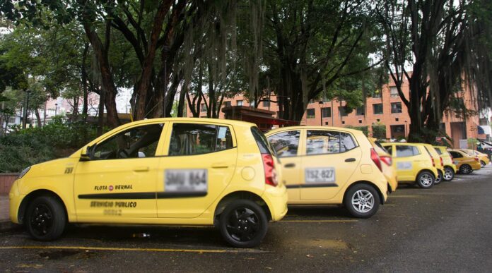 Taxis en Medellín tienen nuevas tarifas de servicio