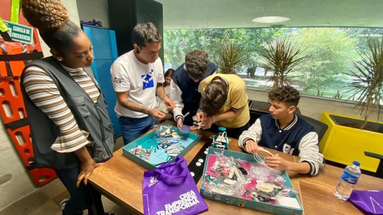 Nuevas becas para formación en la industria 4.0 ofrece la alcaldía de Medellín