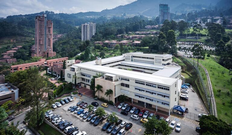 Universidad CES, la primera IES de Medellín en adoptar acciones en medio de declaratoria por calidad del aire
