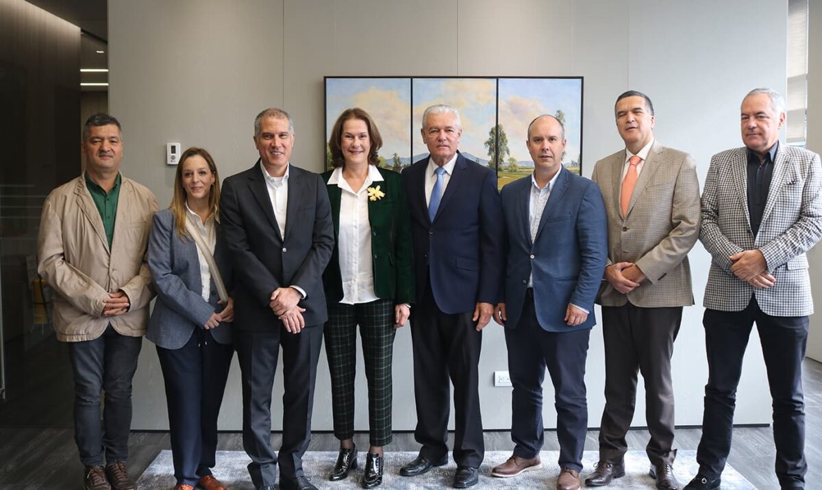 La nueva Junta Directiva de la Cámara de Comercio de Medellín inició labores