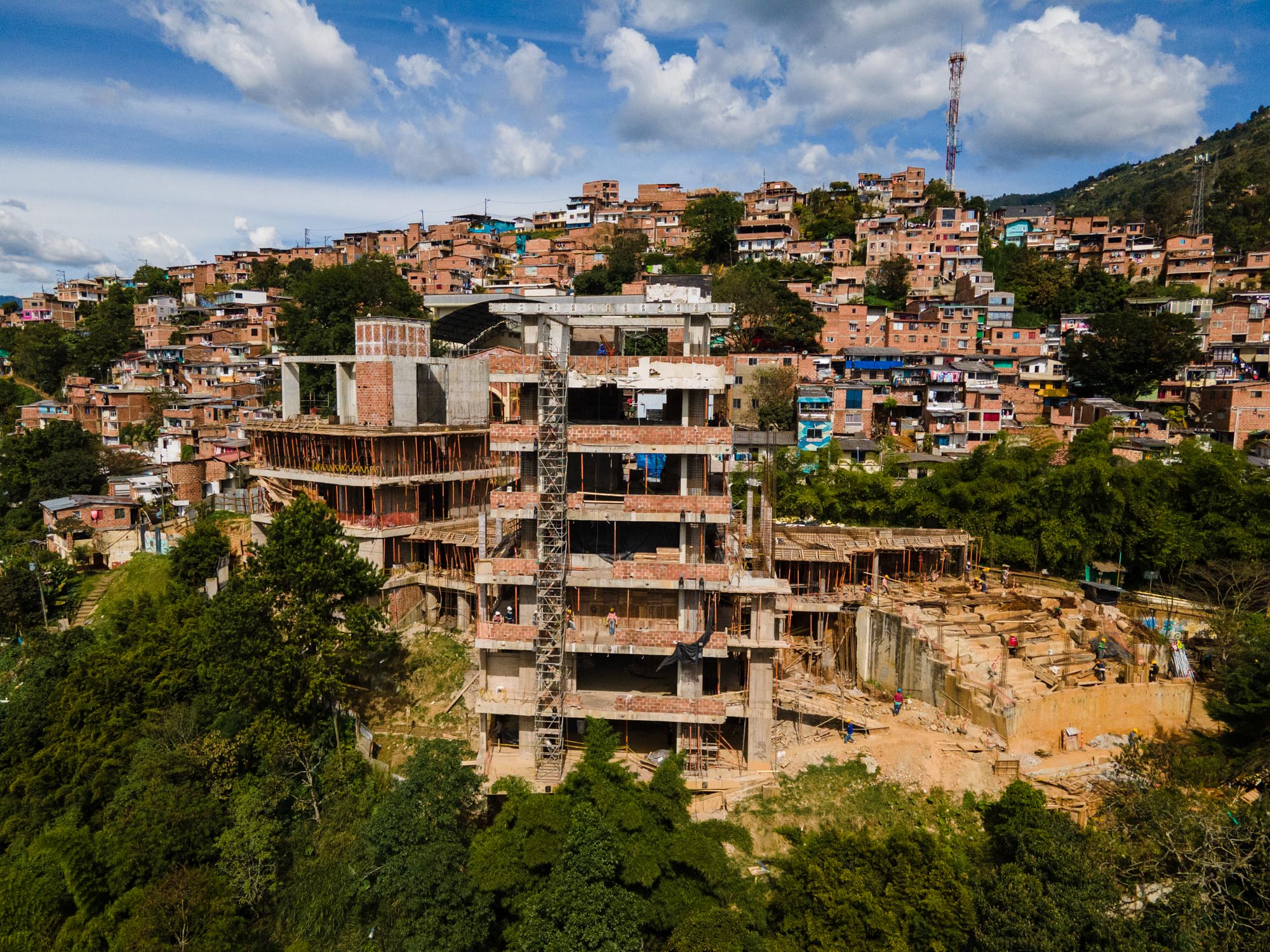 VReabrir la Biblioteca España en este 2023: promesa de la alcaldía de Medellín