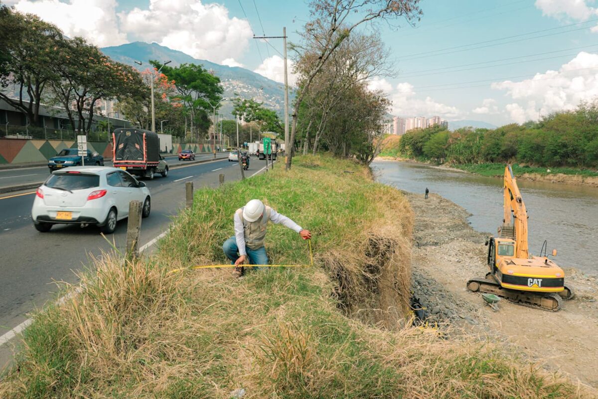 En laderas del río Medellín Estudio revelará las obras de mitigación que son urgentes