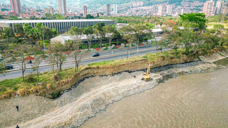 En laderas del río Medellín Estudio revelará las obras de mitigación que son urgentes