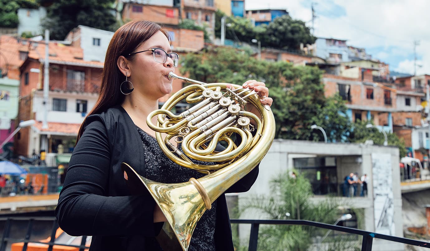 Serenata filarmónica, en el Parque de Bolívar
