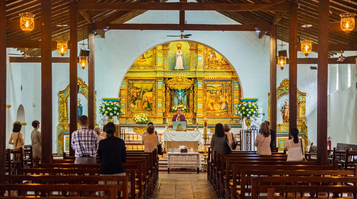 Un momento espiritual: Semana Santa Católica en Poblado y Envigado