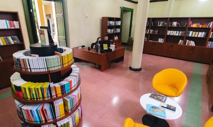 Visitar la nueva Librería UdeA en el centro de Medellín