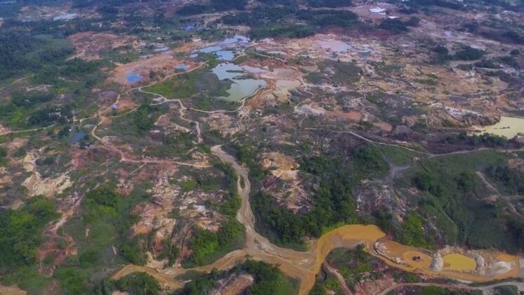 Destrucción ambiental en Antioquia por la minería ilegal