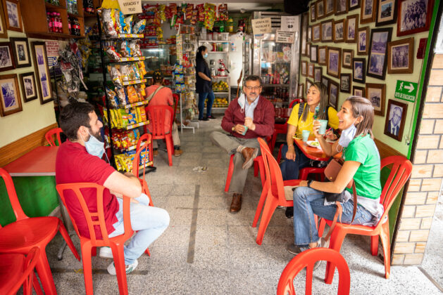 Aromáticas (con ron, si quiere) en la cafetería de Mario Vélez, en Marinilla.