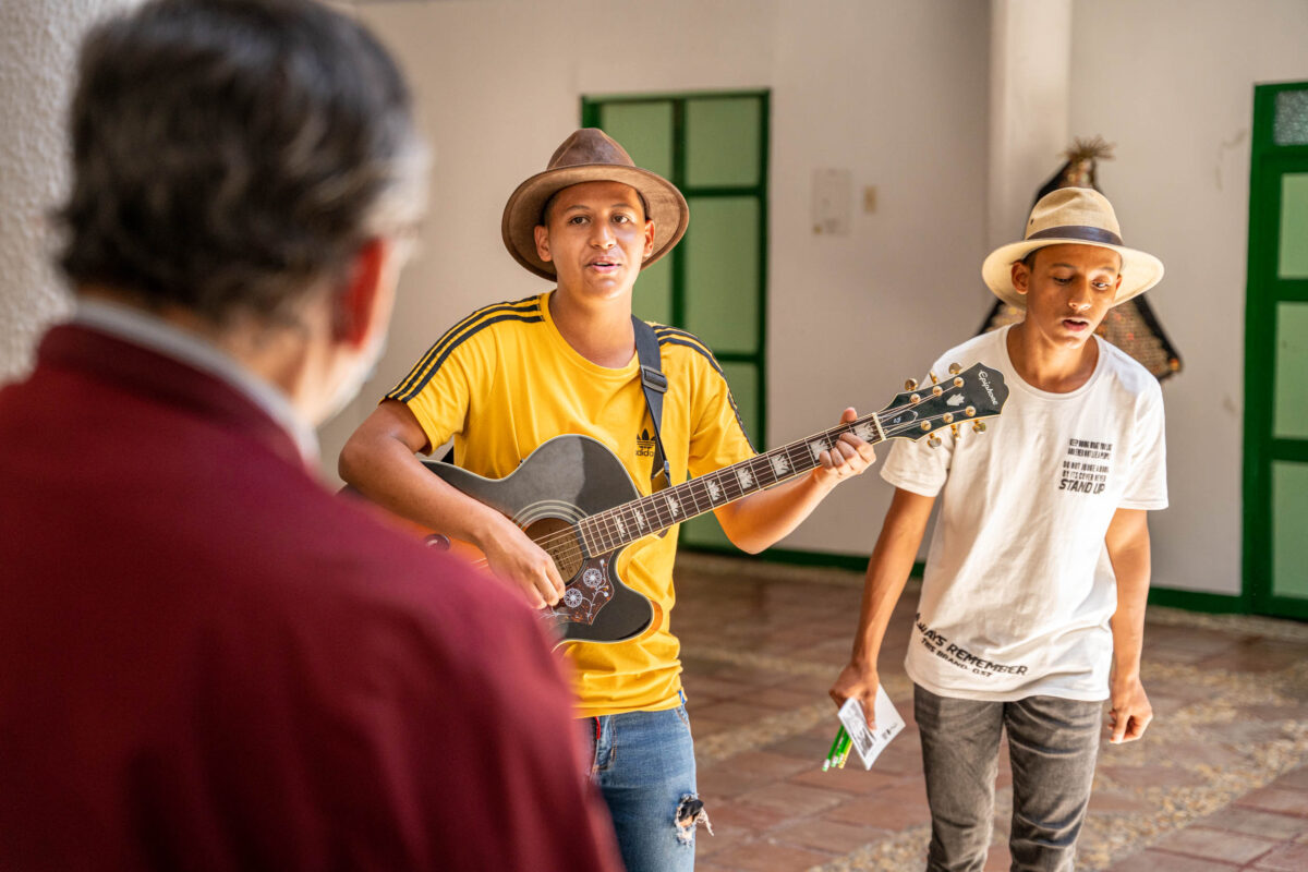 Taller de trova en la Casa de la Cultura de Marinilla