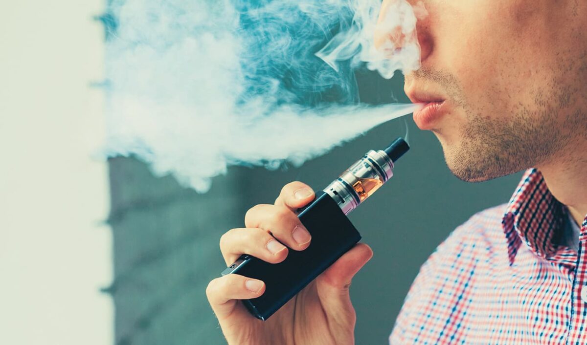 Industria del vapeo apunta a población escolar